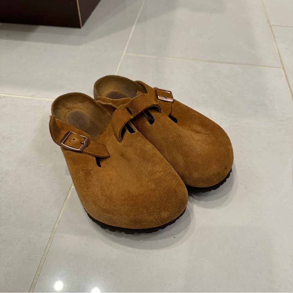 Birkenstock Boston Clog in Mink suede - Picture 2 of 9
